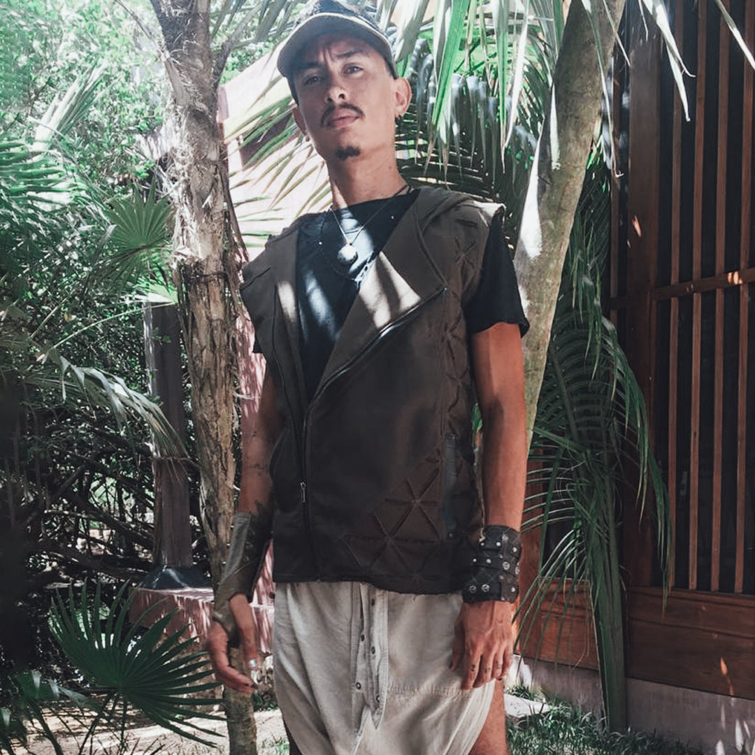 Shinobi Hoodie Vest by Psylo