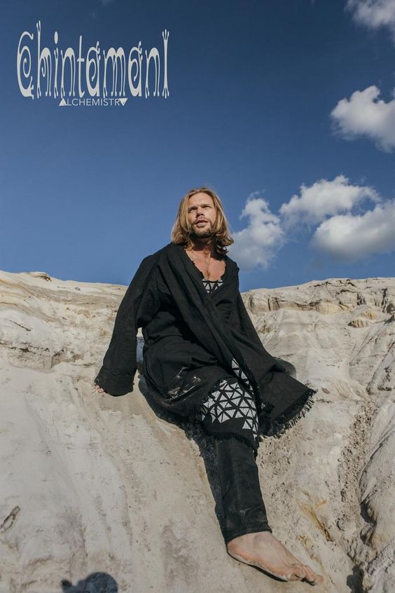 Triangle Mantle Kimono