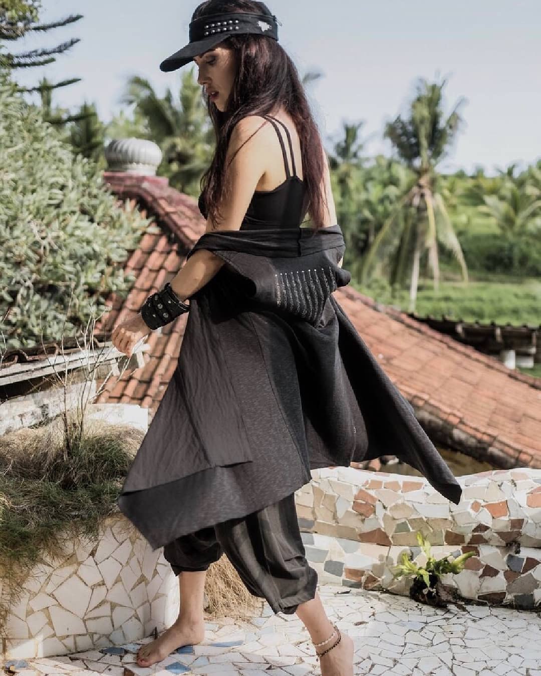 Asli Vest by Psylo
