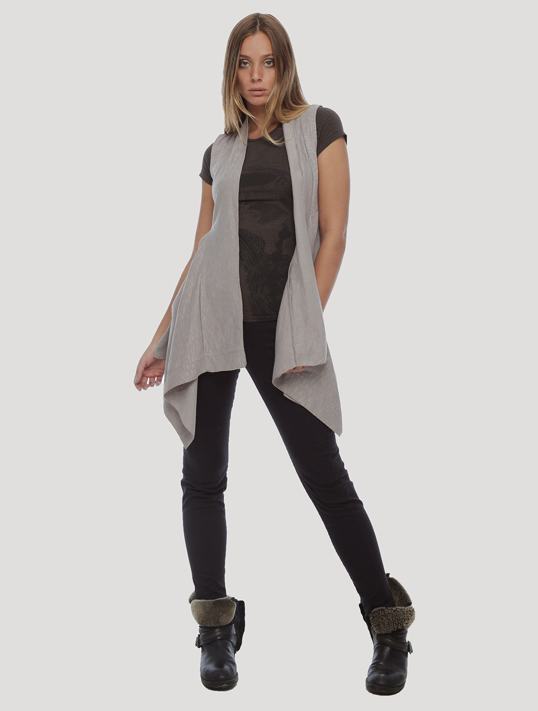 Asli Vest by Psylo