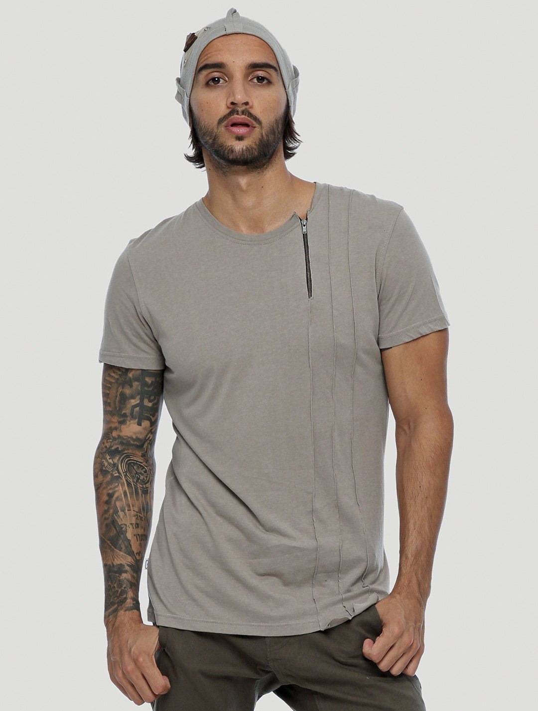 Deala Tee by Psylo