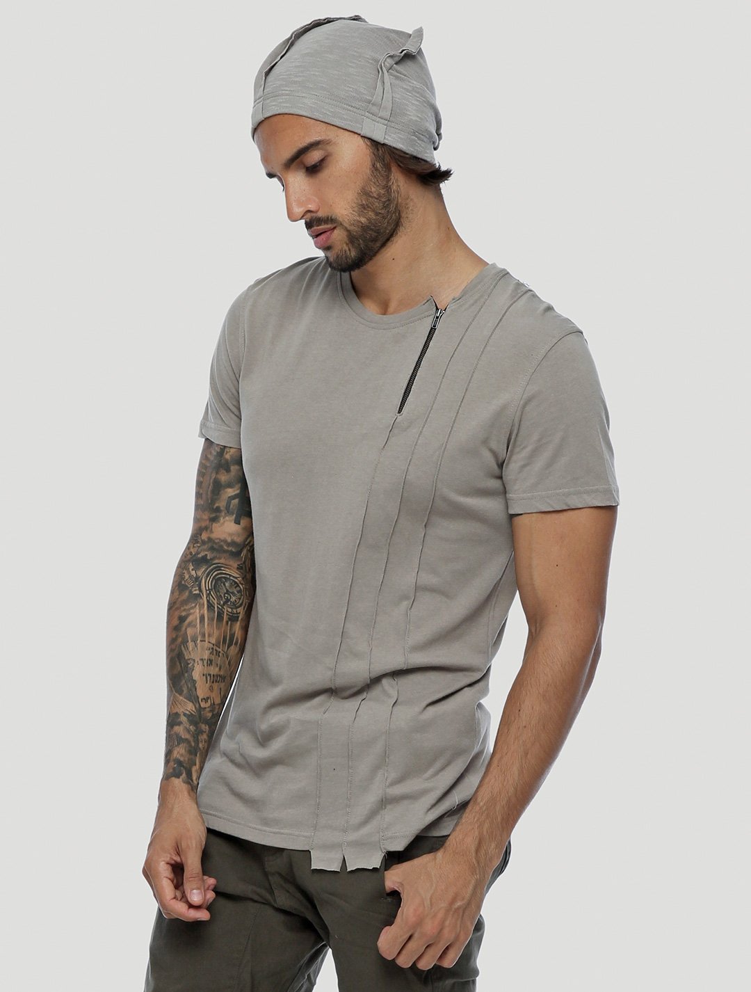 Deala Tee by Psylo
