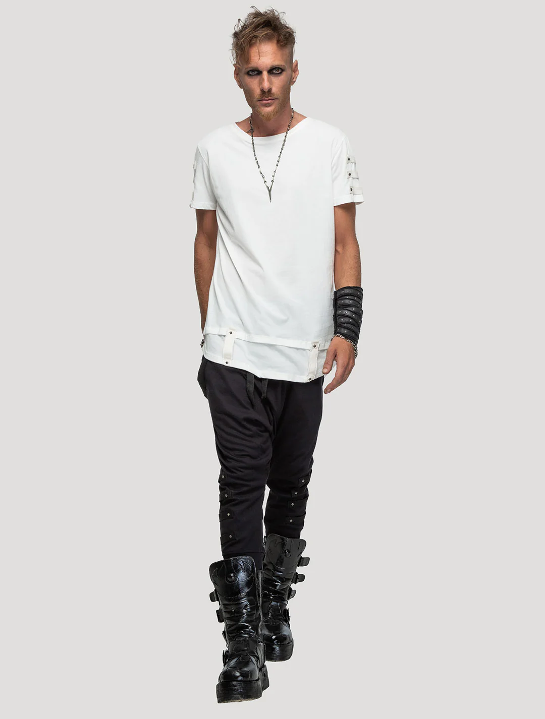 Slashed T-shirt by Psylo