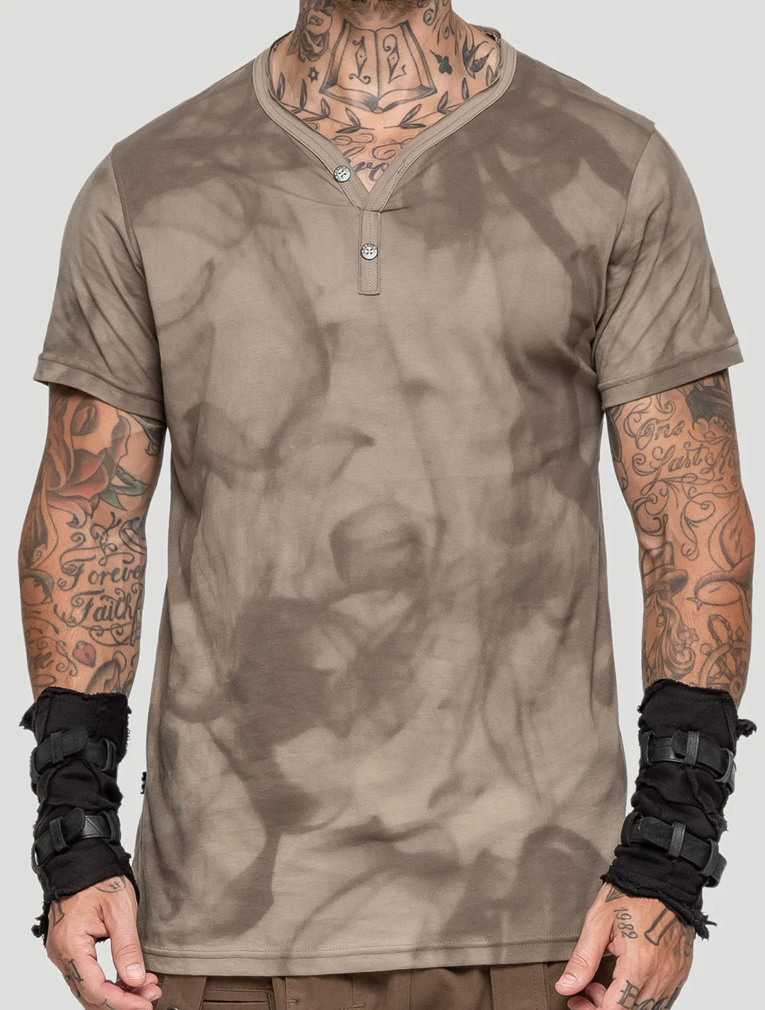 Smoky Tee by Psylo