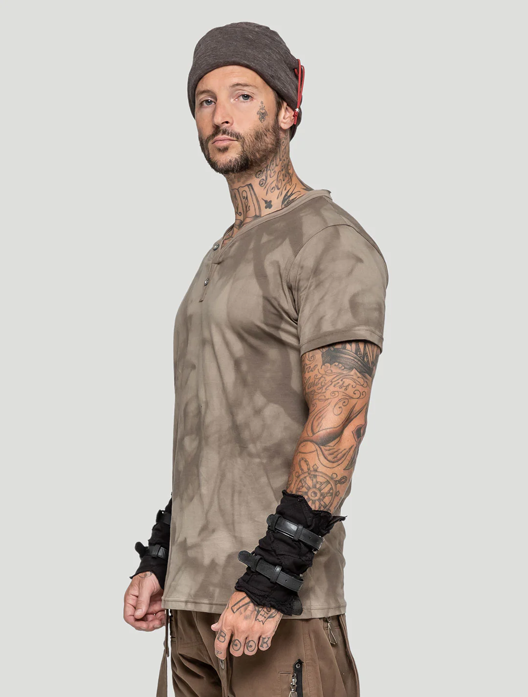 Smoky Tee by Psylo