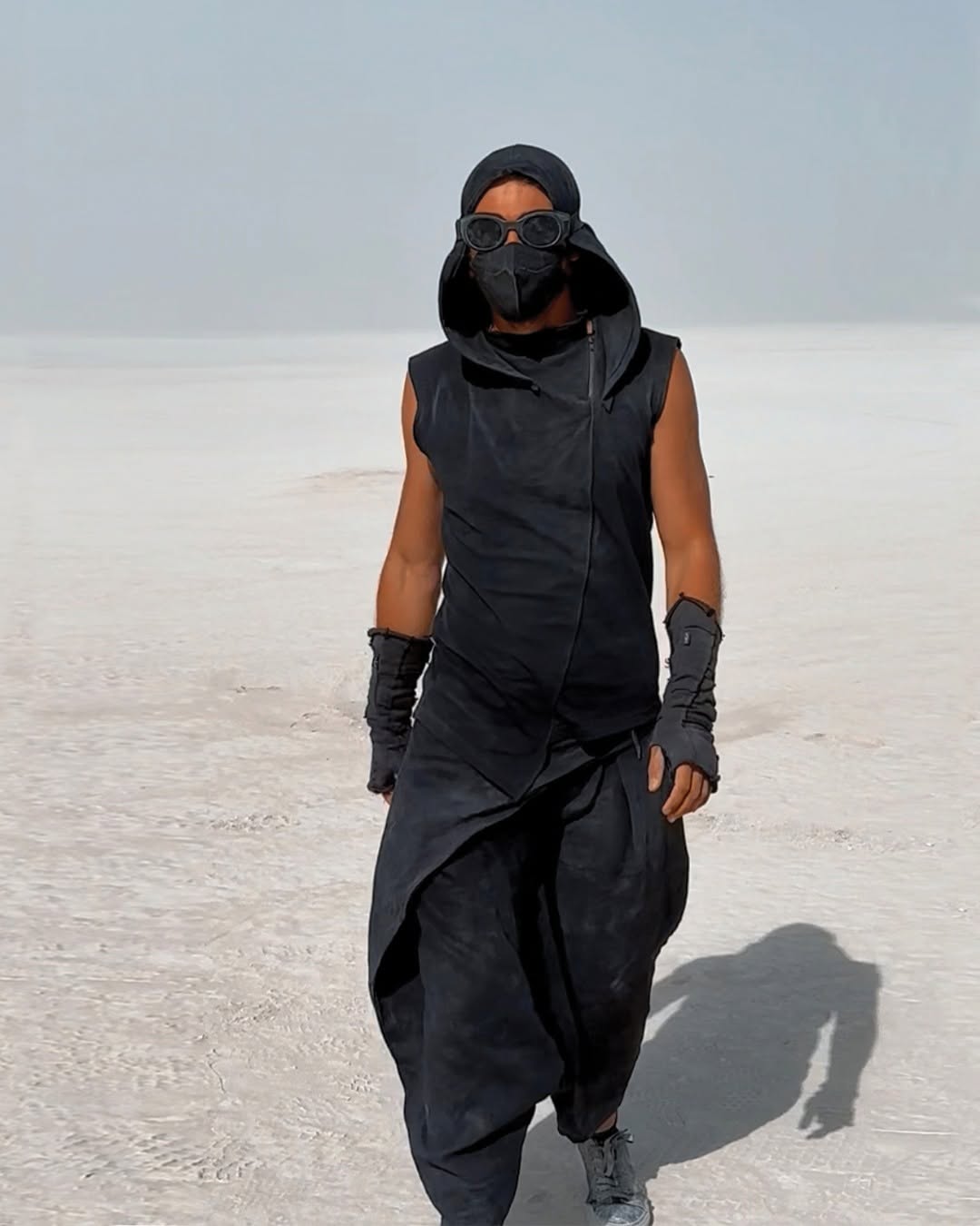 Slashed Sleeveless Hoodie
