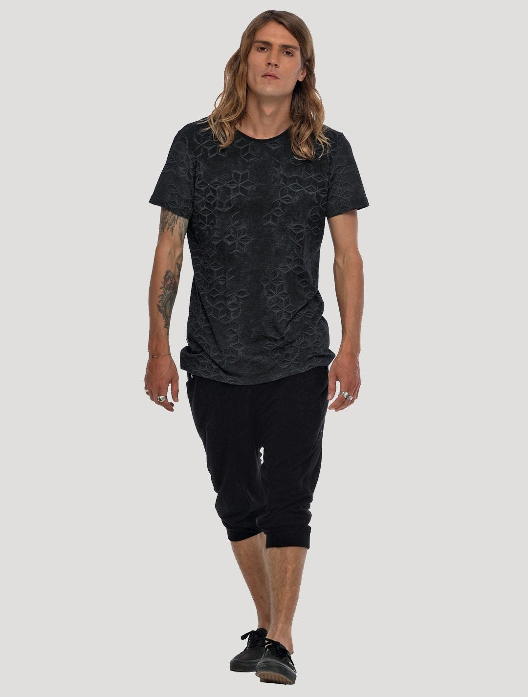Onspan 3/4 Shorts by Psylo